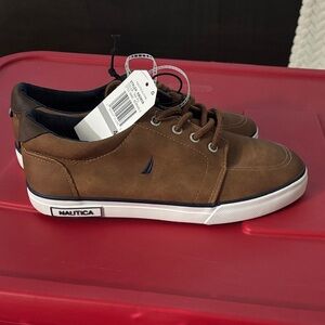 Nautica Men’s Brown Low-Top Boat Shoes with White Sole